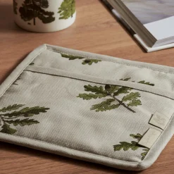 Sophie Allport Acorn and Oak Leaves Pot Grab