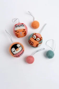 Hawthorn Handmade Animal Christmas Baubles Felt Craft Kit