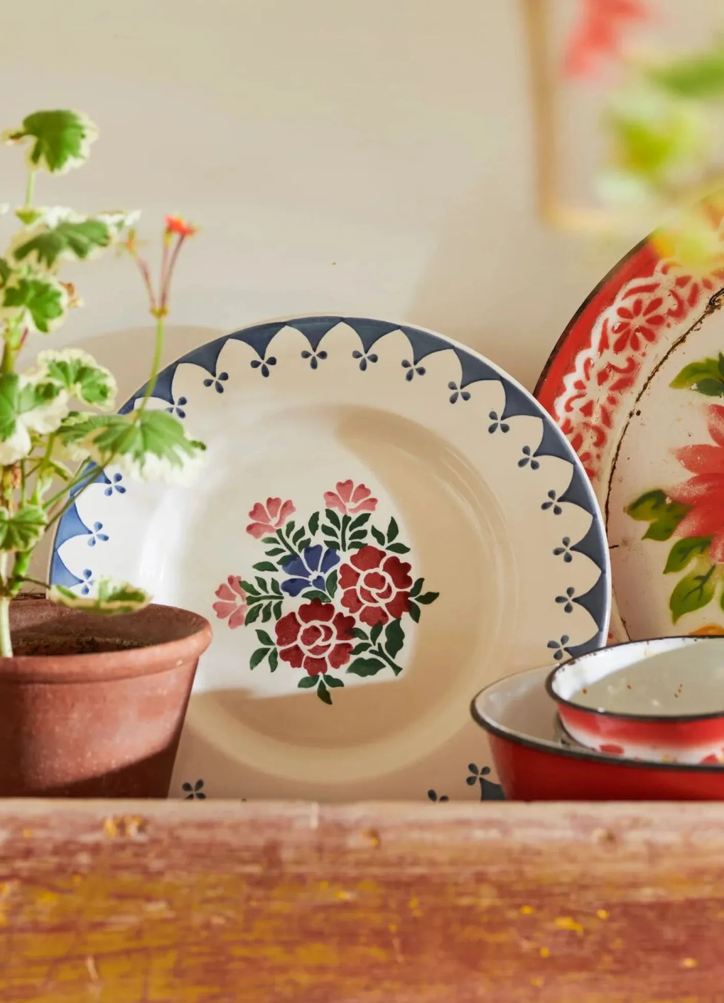 Emma Bridgewater Antique Roses 8 1/2 inch Plate