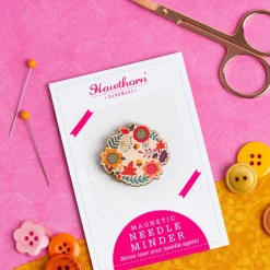 Hawthorn Handmade Autumn Leaves Magnetic Needle Holder