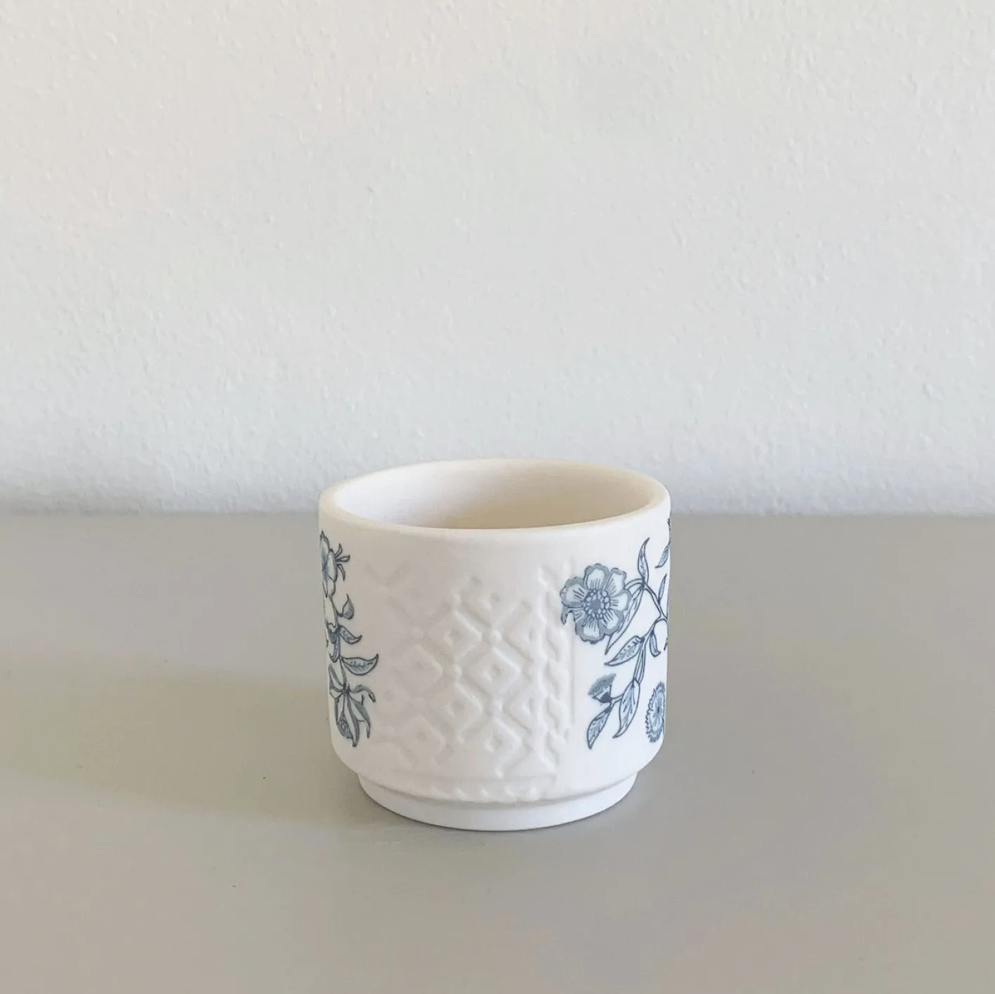 Alex Allday Azalea Ceramic Small Footed Tea Light Holder
