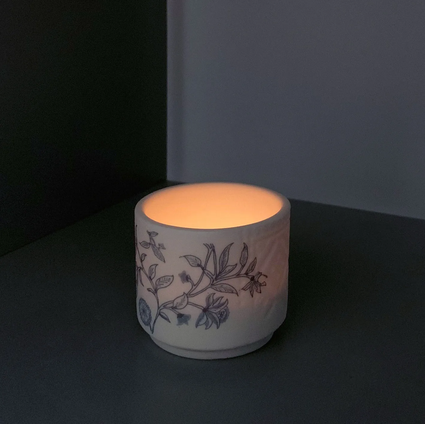 Alex Allday Azalea Ceramic Small Footed Tea Light Holder