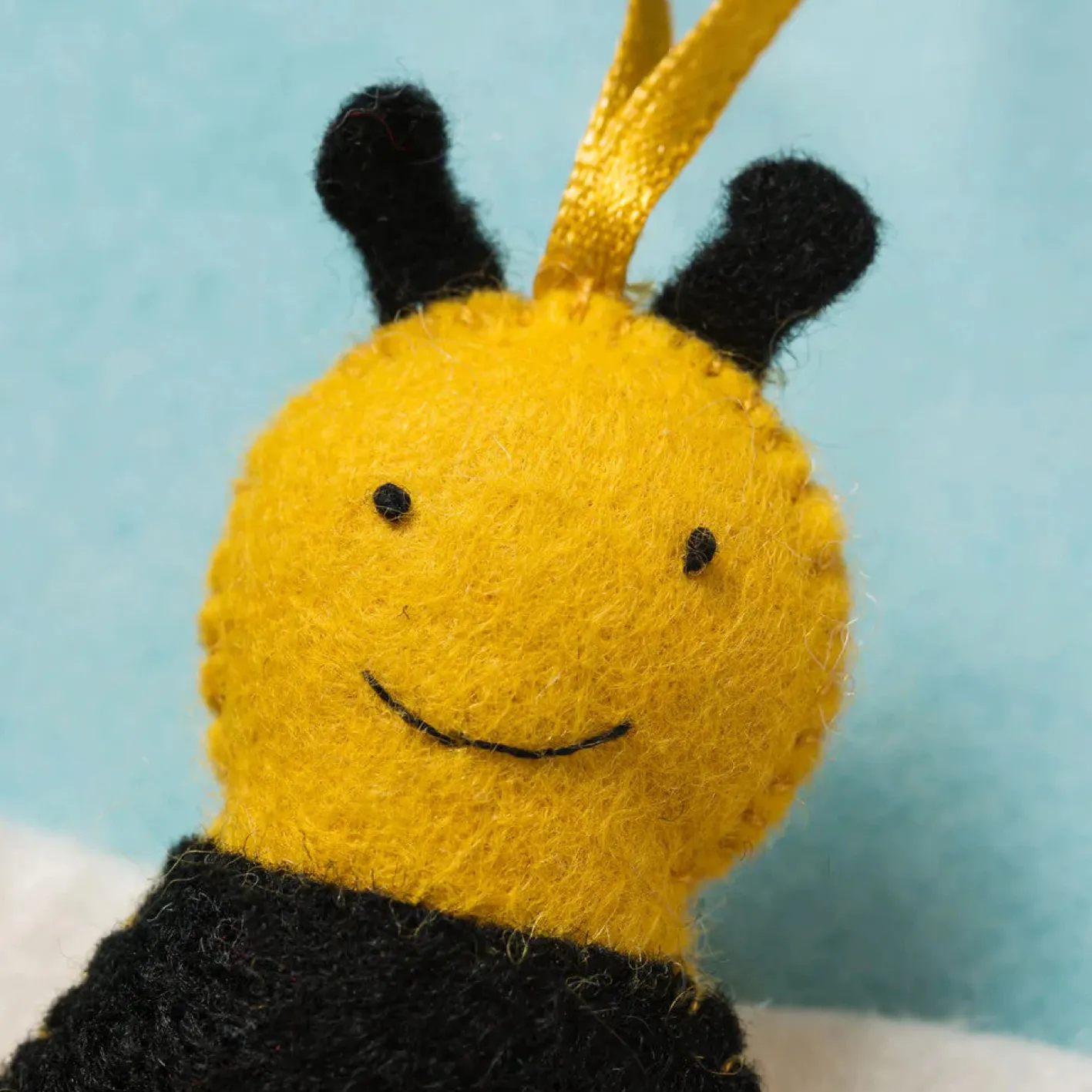 Corinne Lapierre Bee & Flower Wool Mix Felt Craft Kit