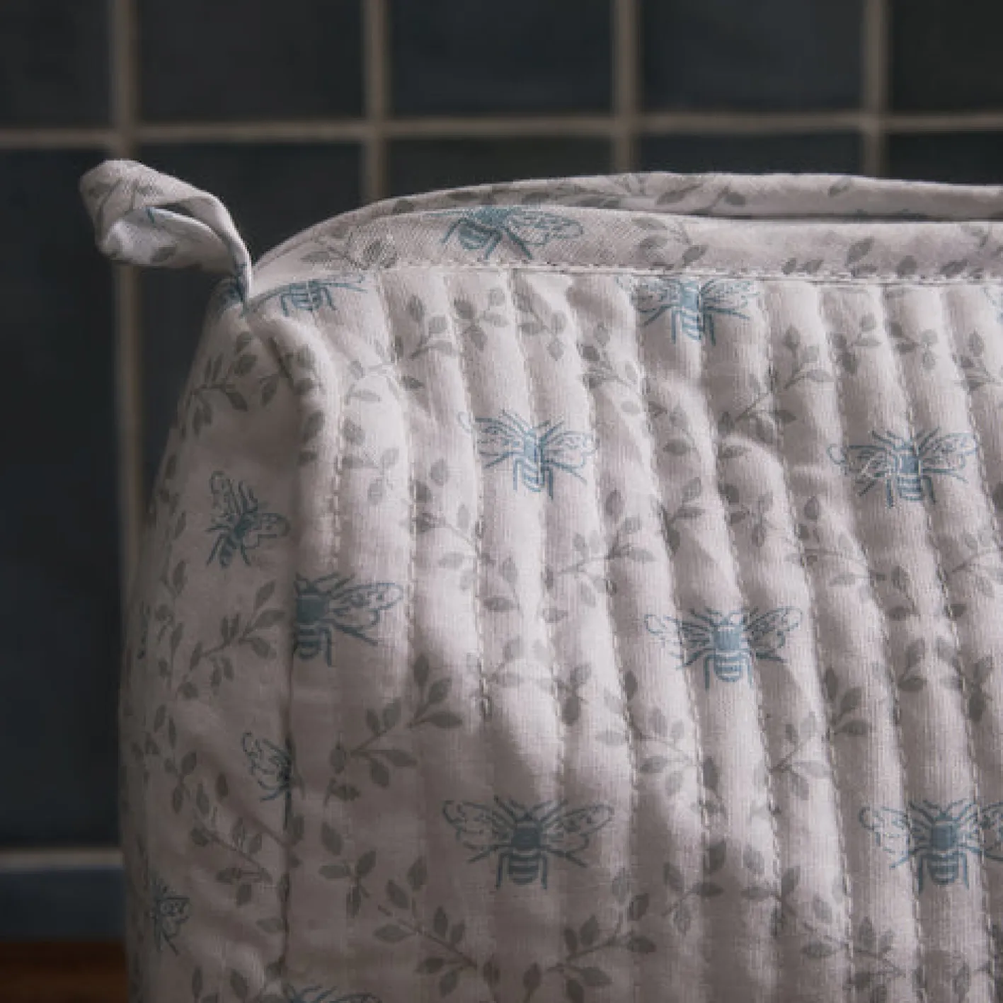 Sophie Allport Bees & Leaves Quilted Cotton Wash Bag - Large