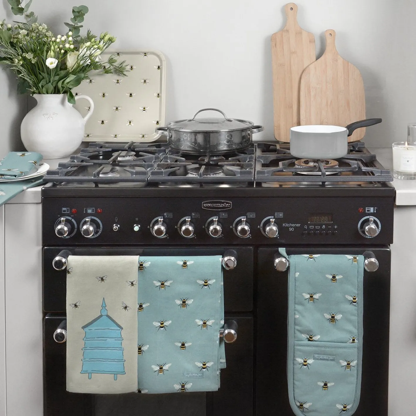 Sophie Allport Bees Teal Double Oven Glove