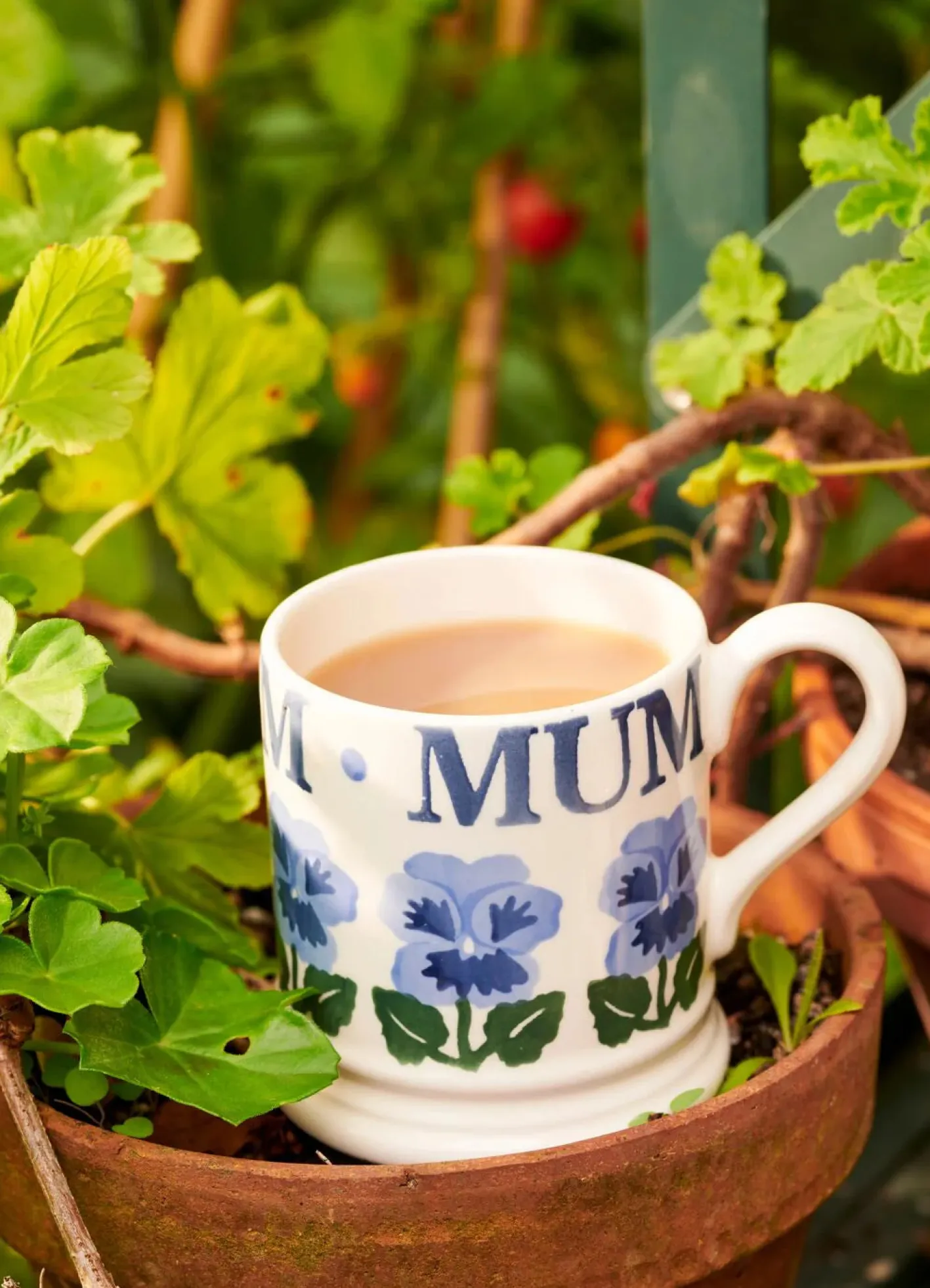 Emma Bridgewater Blue Pansies Mum 1/2 Pint Mug