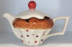 Ceramic Inspirations Cake Hearts Teapots