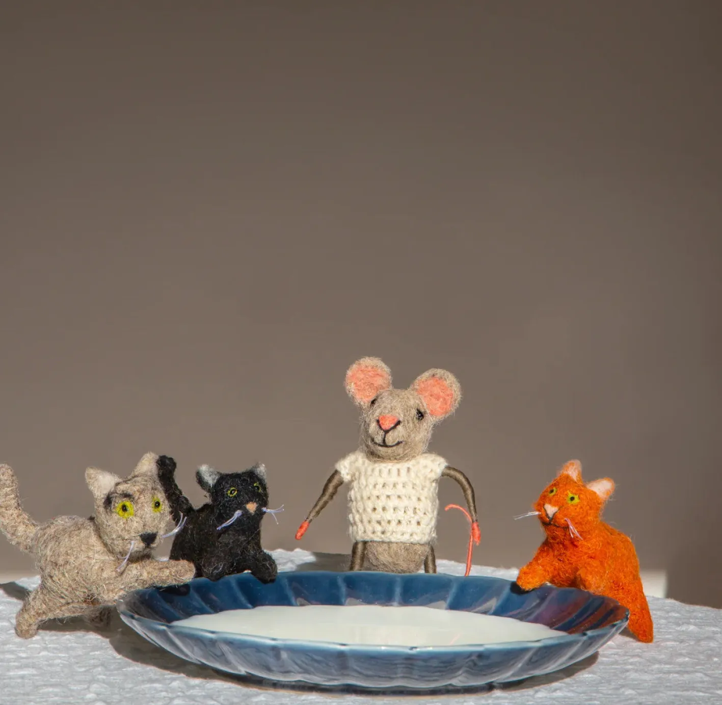 Sew Heart Felt Cat Lady Mouse with a Ginger Cat