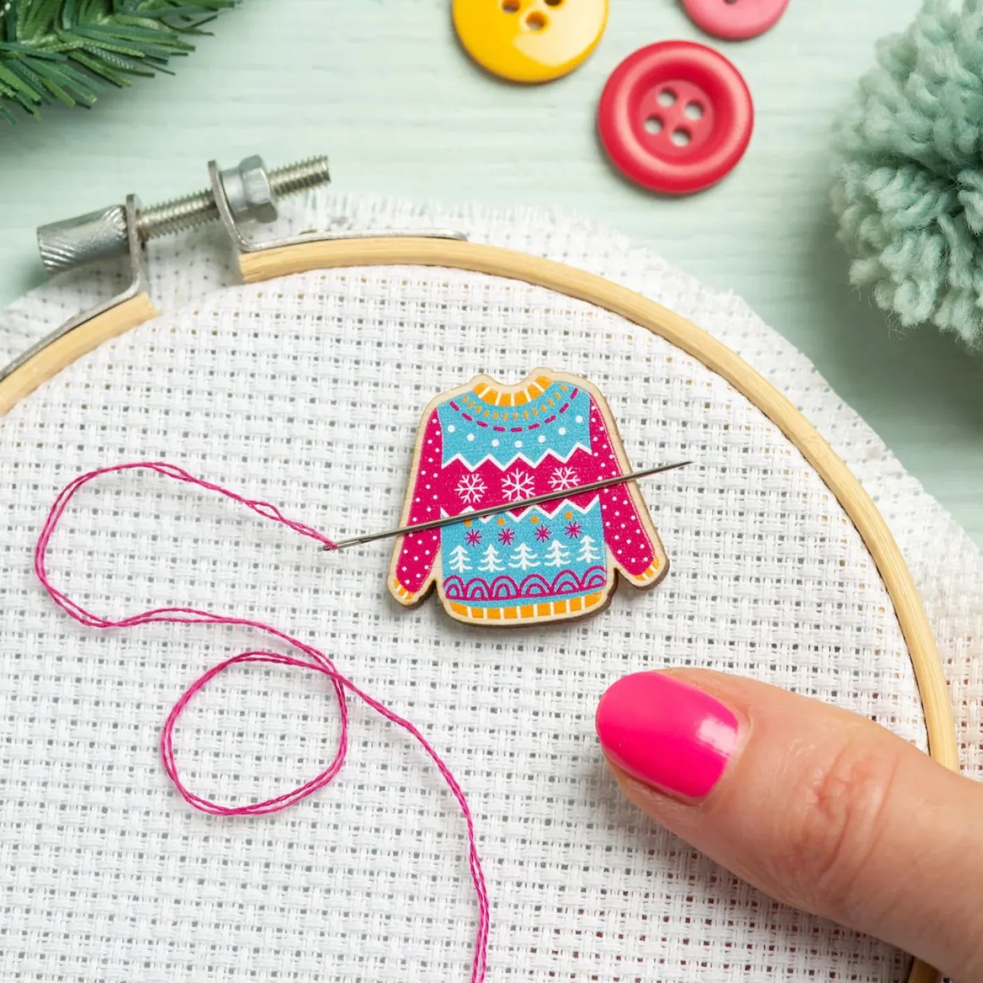 Hawthorn Handmade Christmas Jumper Magnetic Needle Holder