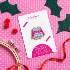 Hawthorn Handmade Christmas Jumper Magnetic Needle Holder