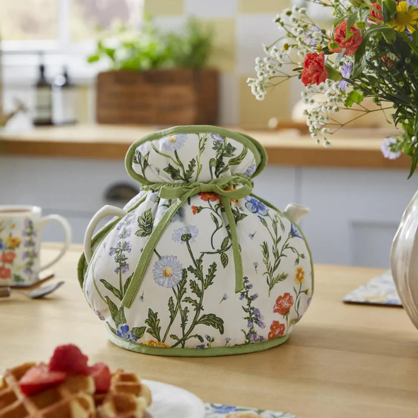 Ulster Weavers Cottage Garden Muff Tea Cosy