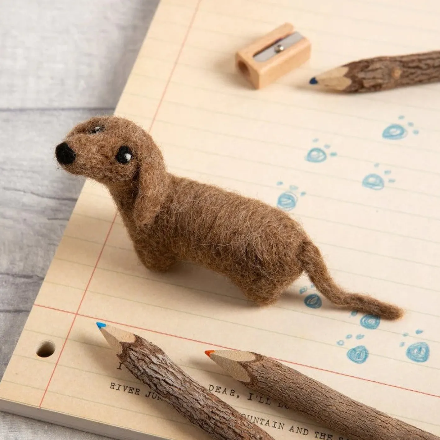 Hawthorn Handmade Dachshund Mini Felting Kit