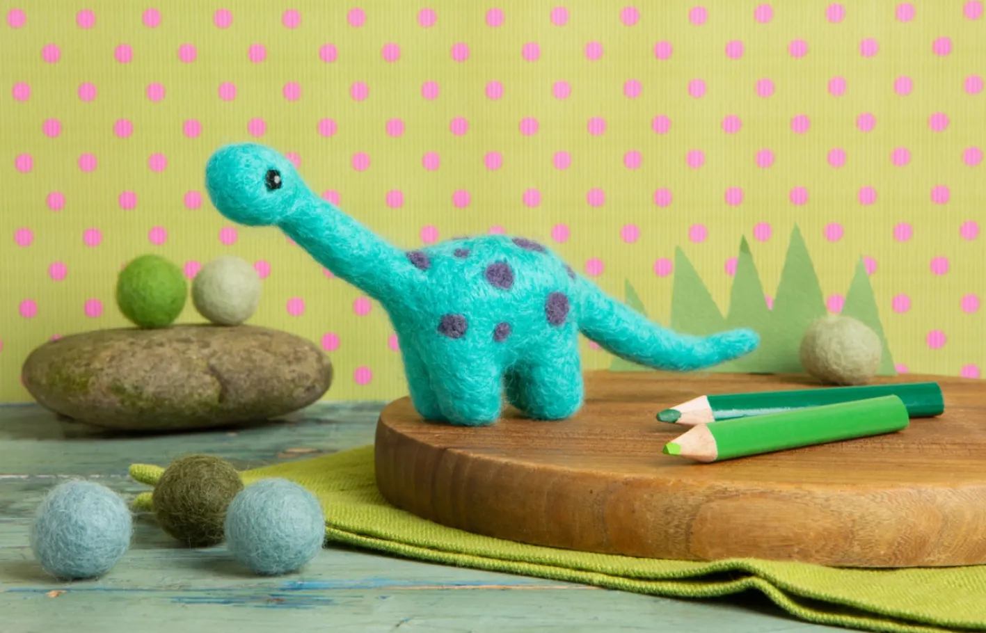 Hawthorn Handmade Diplodocus Mini Felting Kit