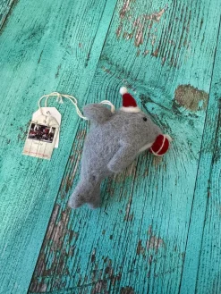 Amica Felt Dolphin with Present Felt Decoration