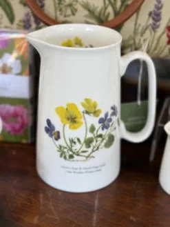 Sophia Davenport Heart's Ease & Heath Dog Violet 2 Pint Jug