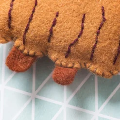 Corinne Lapierre Highland Cow Felt Craft Mini Kit