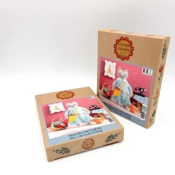 Corinne Lapierre Mrs. Cat Loves Knitting Wool Mix Felt Craft Kit