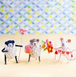 Sew Heart Felt Mum Balloon Sheep