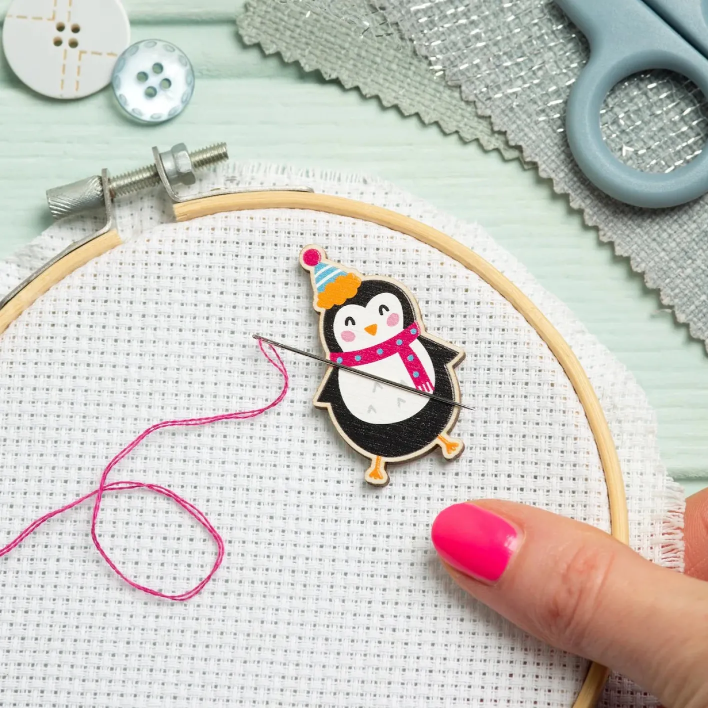 Hawthorn Handmade Penguin Magnetic Needle Holder