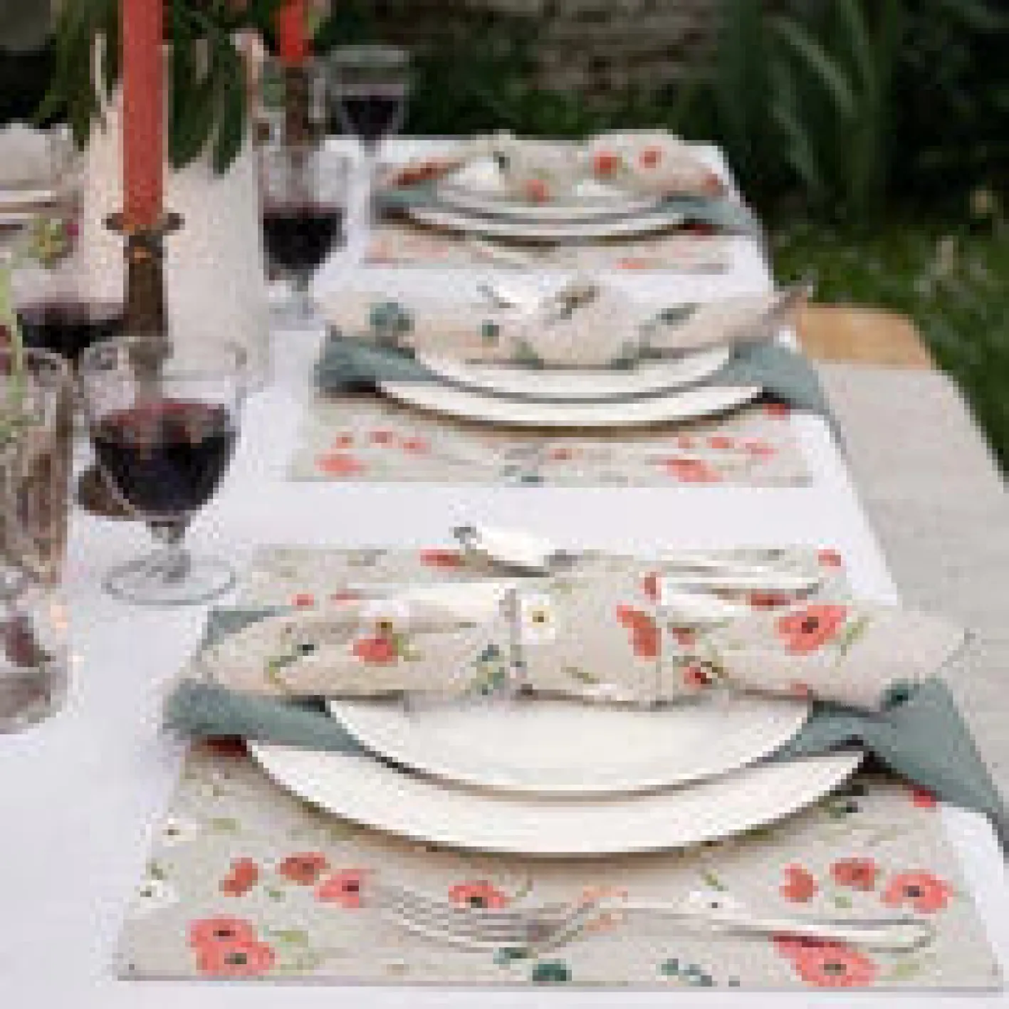 Sophie Allport Poppy Meadow Table Runner