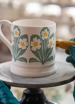 Emma Bridgewater Primrose Hand-Stamped 1/2 Pint Mug