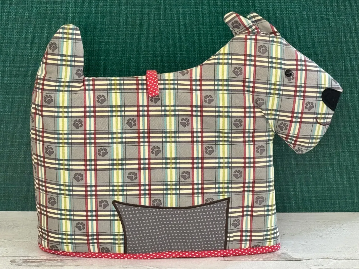 Ulster Weavers Scottie Dog Shaped Tea Cosy