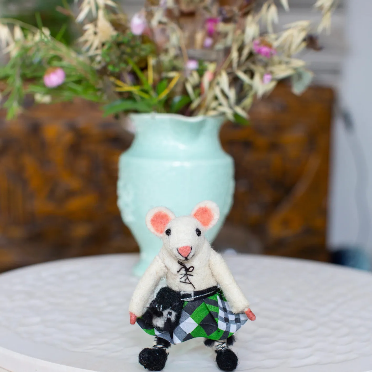 Sew Heart Felt Scottish Felt Mouse in Green Kilt
