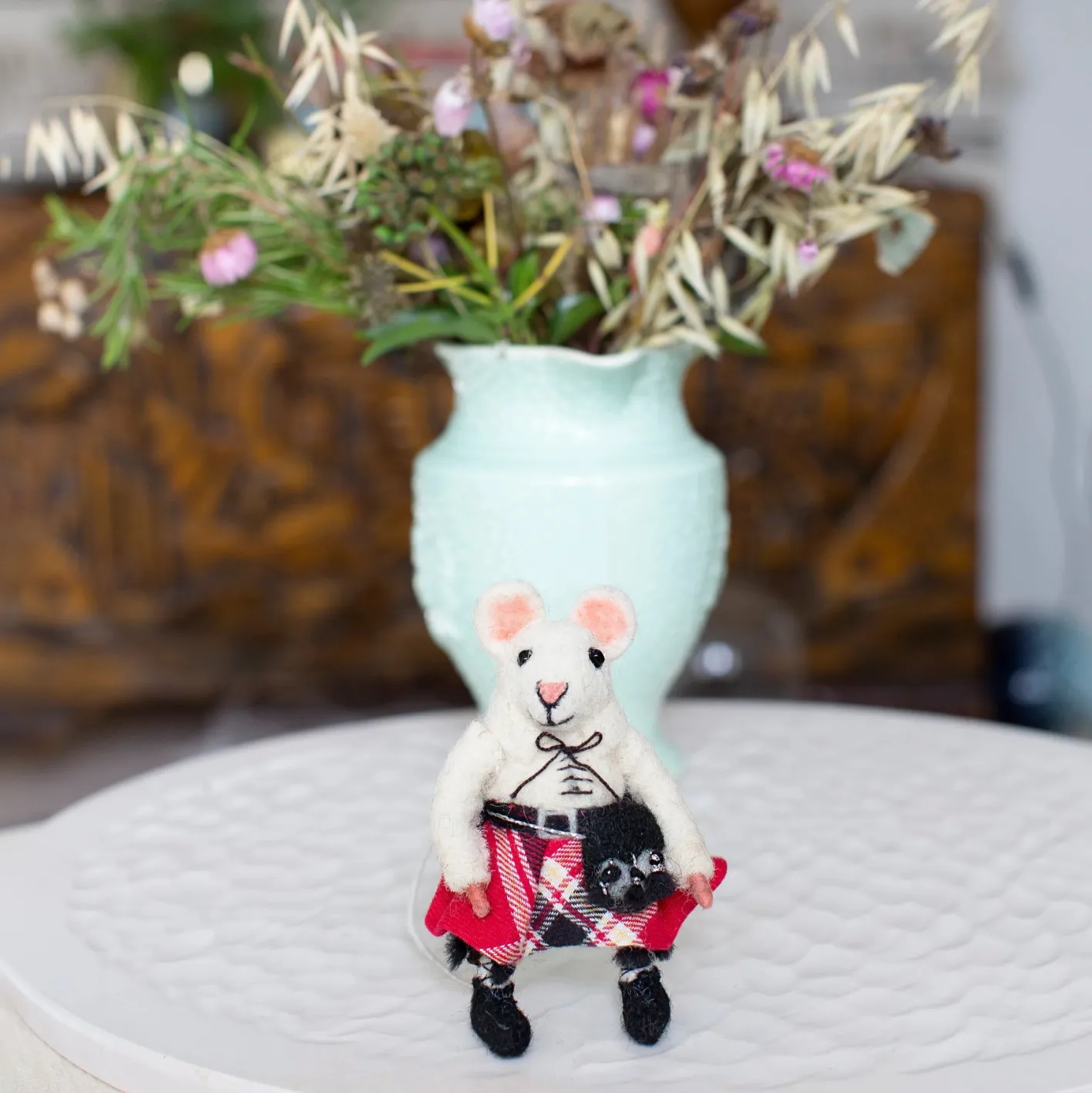 Sew Heart Felt Scottish Felt Mouse in Red Kilt