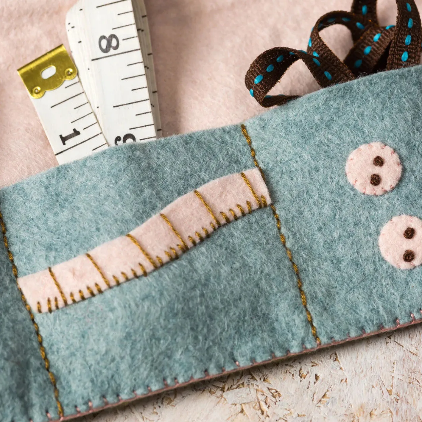 Corinne Lapierre Sewing Roll Wool Mix Felt Craft Kit