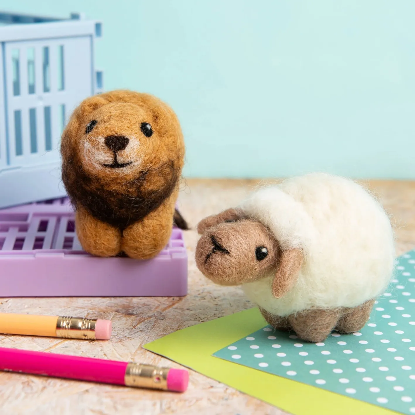 Hawthorn Handmade Sheep Mini Felting Kit