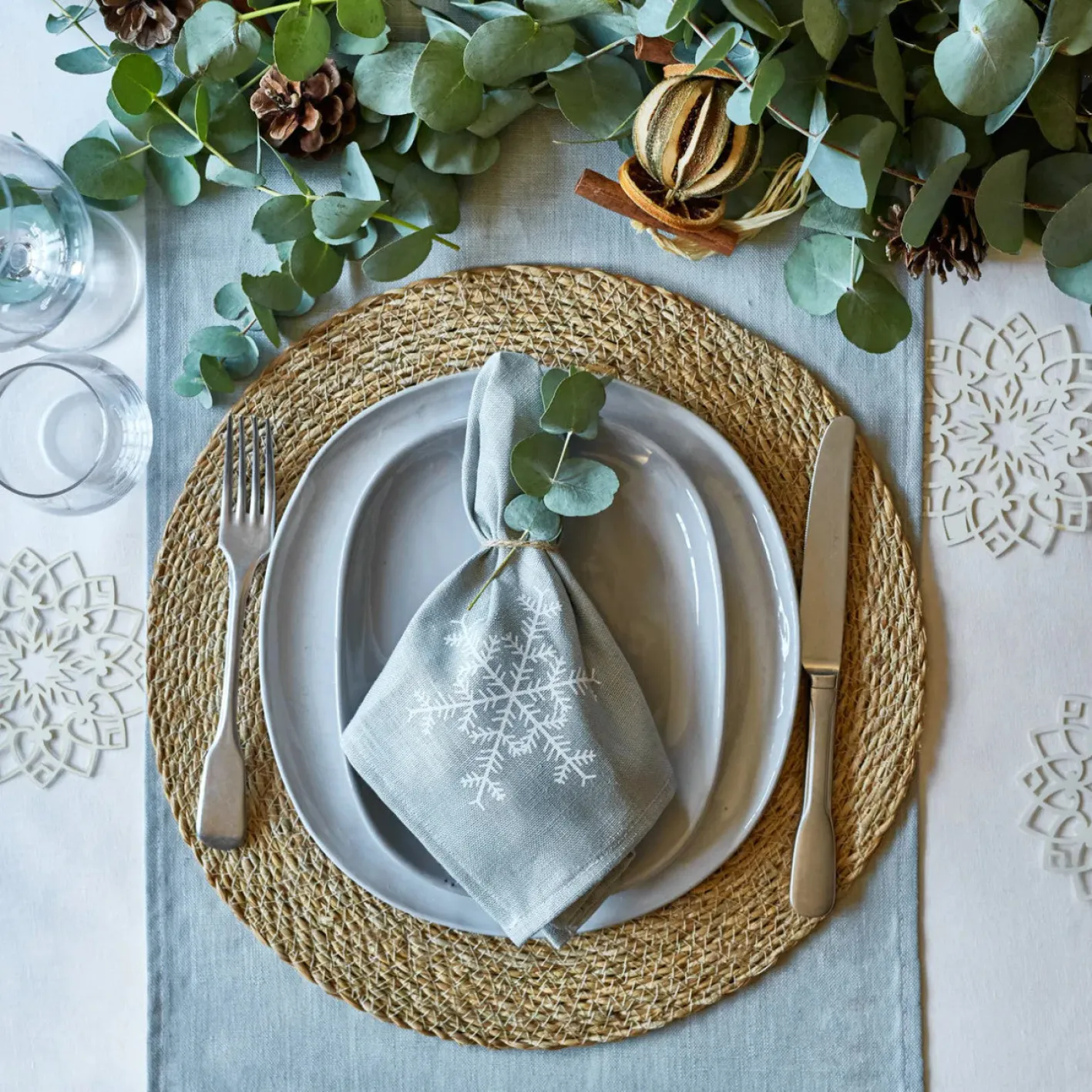 Ulster Weavers Snowflake Sterling Linen Napkin 2 pack