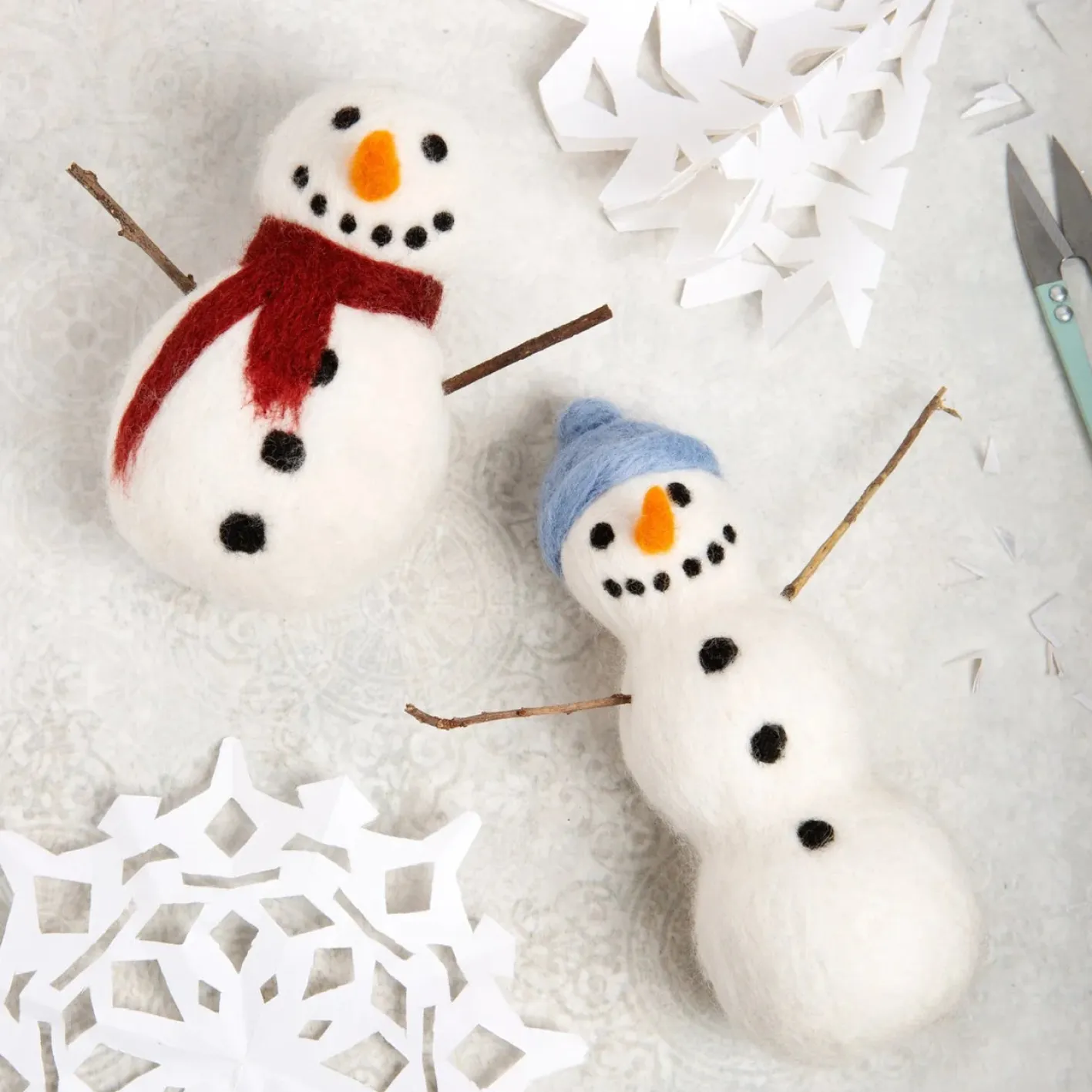 Hawthorn Handmade Snowmen Needle Felting Kit