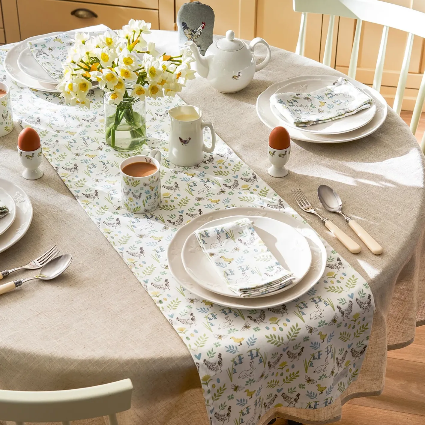 Sophie Allport Spring Chickens Table Runner