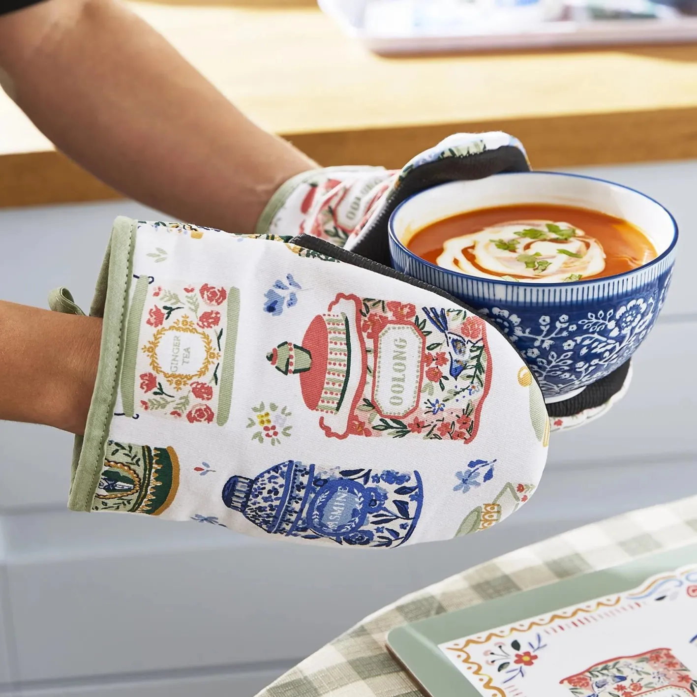 Ulster Weavers Tea Tins Micro Mitts Twin Pack