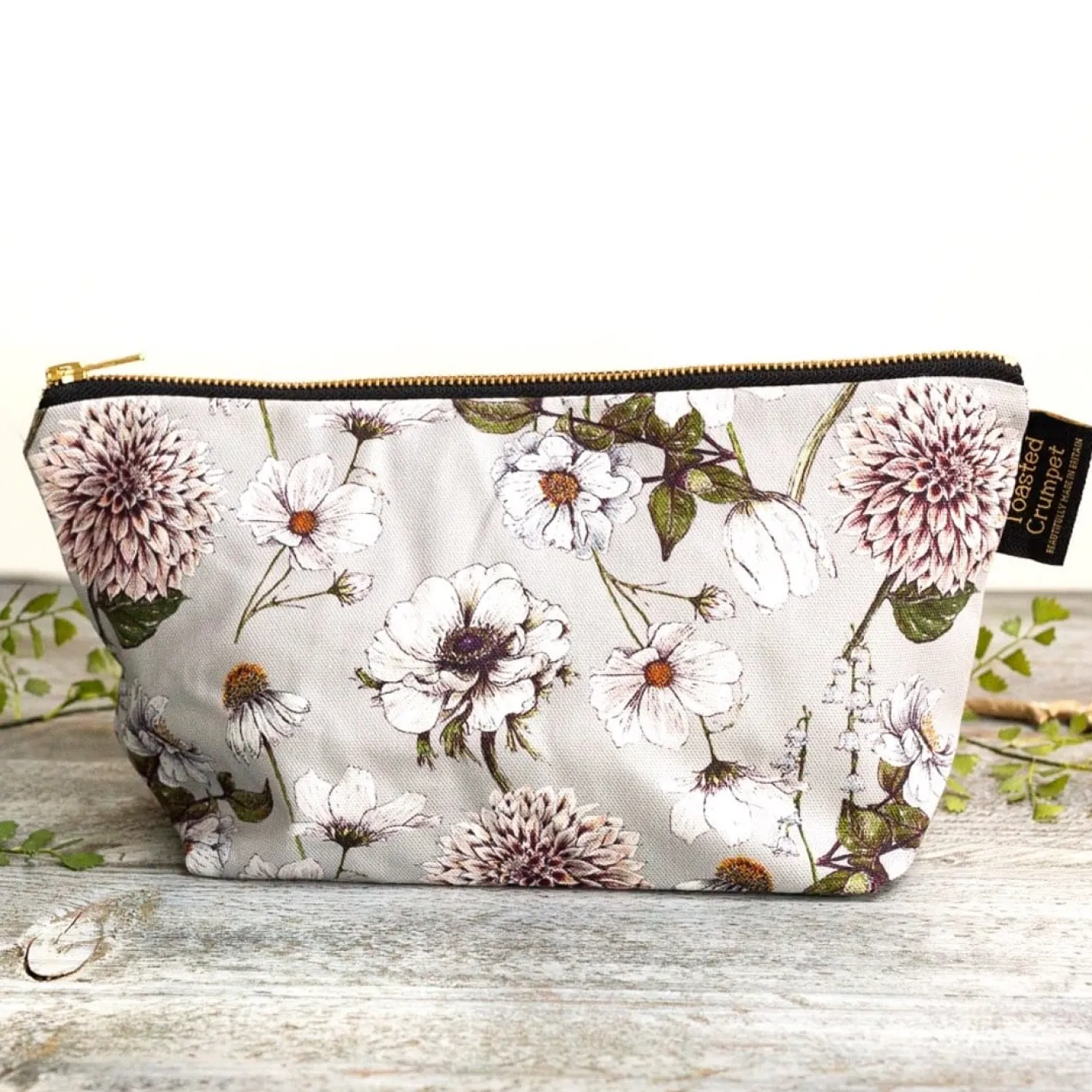 Toasted Crumpet The Blanc Collection (Stone) Wash Bag