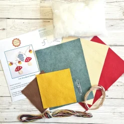 Corinne Lapierre Woodland Garland Wool Mix Felt Craft Kit